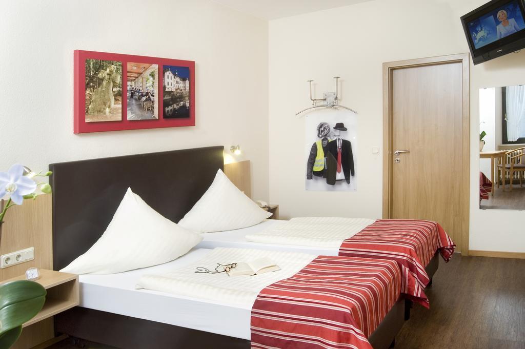 Hotel Hauer Bollendorf Bagian luar foto